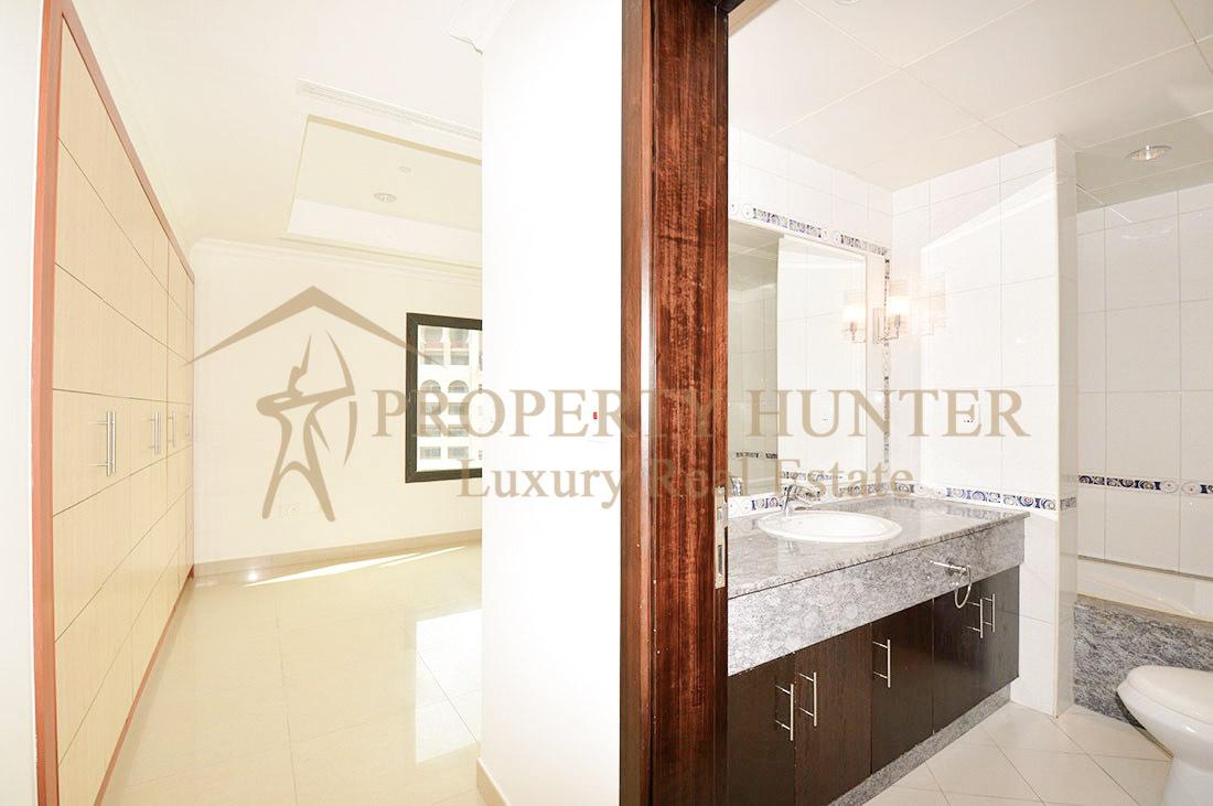  Three Bedrooms Apartment in Pearl Qatar Sea view